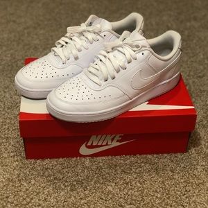 Nike Court Vision Low